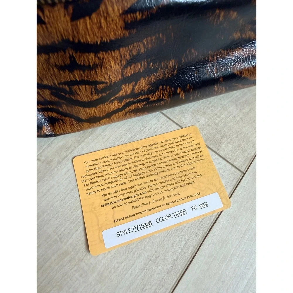 Patricia Nash Tiger Print Foldover Wristlet Clutch Bag P715388 Brown Black NWOT